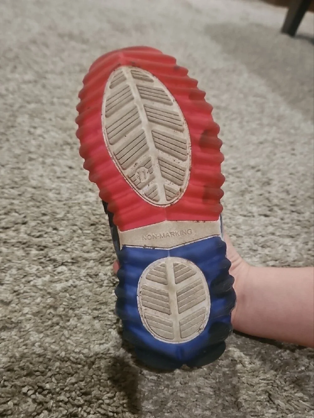 Warner Bros. Looney Tunes Blue & Red Kids Athletic Sneakers Size 11